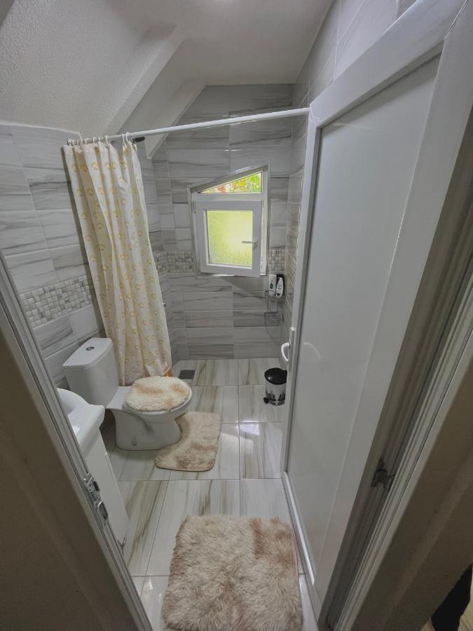 Guesthouse Gezim Selimaj Valbone Extérieur photo